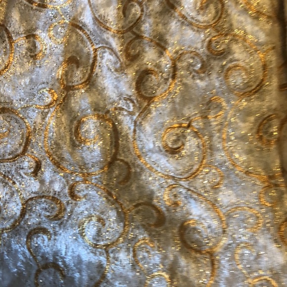 Roman dress with gold leaf laurel headpiece - never worn - stretchy 8 to 12 size - Picture 6 of 7